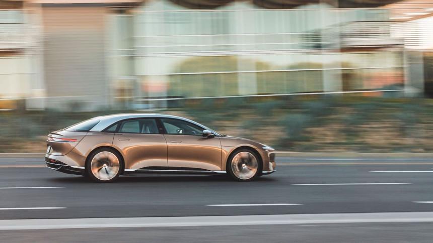 Эти электромобили способны обогнать лучшие в мире суперкары