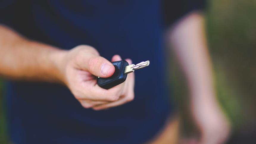 Россияне получили доступ к нейросети для определения комплектации машин