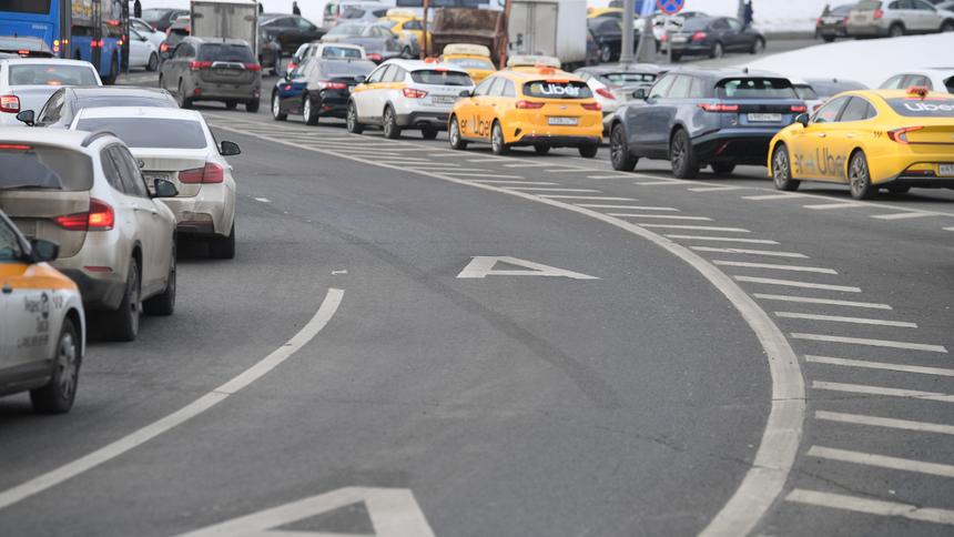 Депутат Нилов призвал вернуть дорожный знак «молоточки»