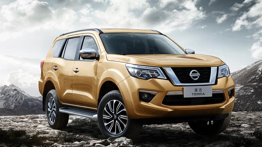 В России появились кроссоверы Nissan Terra