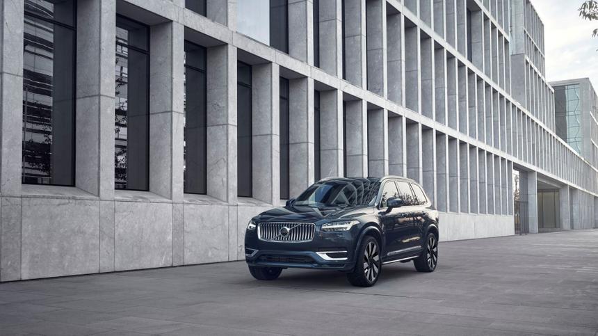 6 самых безопасных автомобилей в 2023 году