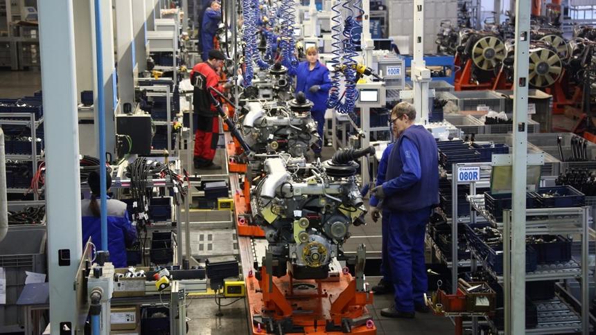 На КамАЗе начали использовать экзоскелеты