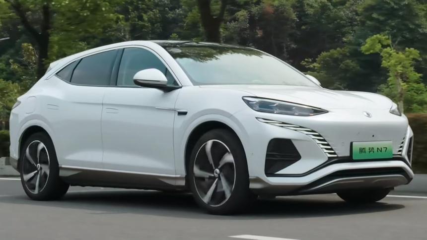 Представлен первый электро-кросс с двумя портами зарядки