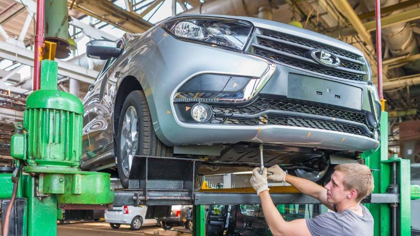 Оренбурженка за день нашла в новой Lada дефекты на 2 млн рублей