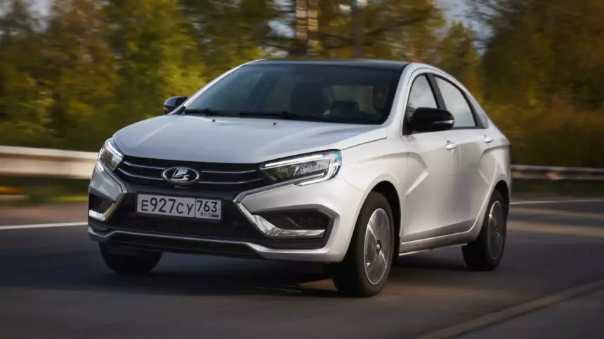 Чиновникам Красноярска купят две Lada Vesta за 3 млн рублей