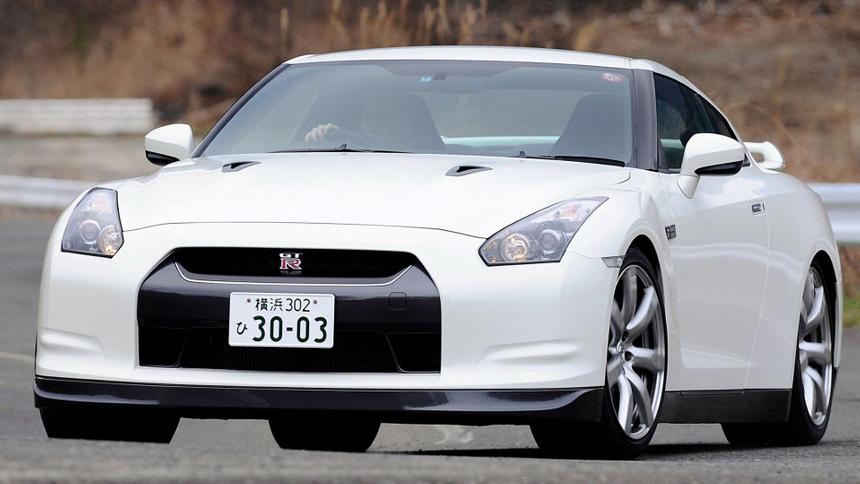 5 доступных суперкаров