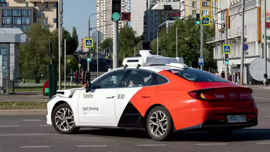 Эксперт из «Яндекса» считает, что автомобили без людей безопаснее