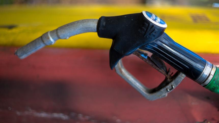 АЗС рекомендовано откатить цены к уровню 21 сентября