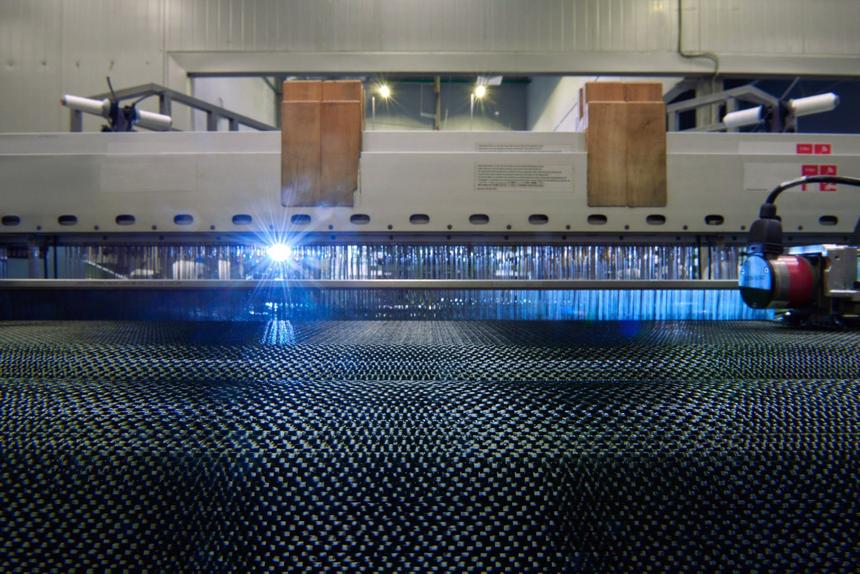 В Москве начали строить дороги из резиновых плит