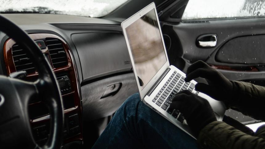 Эксперт Магомедов предупредил владельцев китайских машин о лёгком взломе