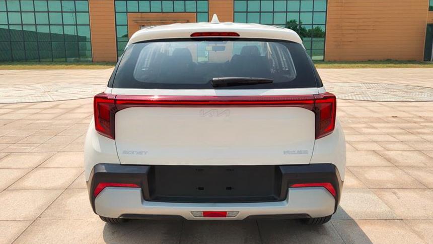 Свербюджетный кроссовер Kia обновится и получит «атмосферник» 1.5