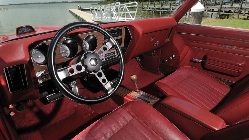Салон Pontiac GTO
