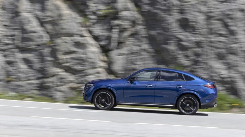 Mercedes отзывает автомобили GLC из-за риска выпадения окон