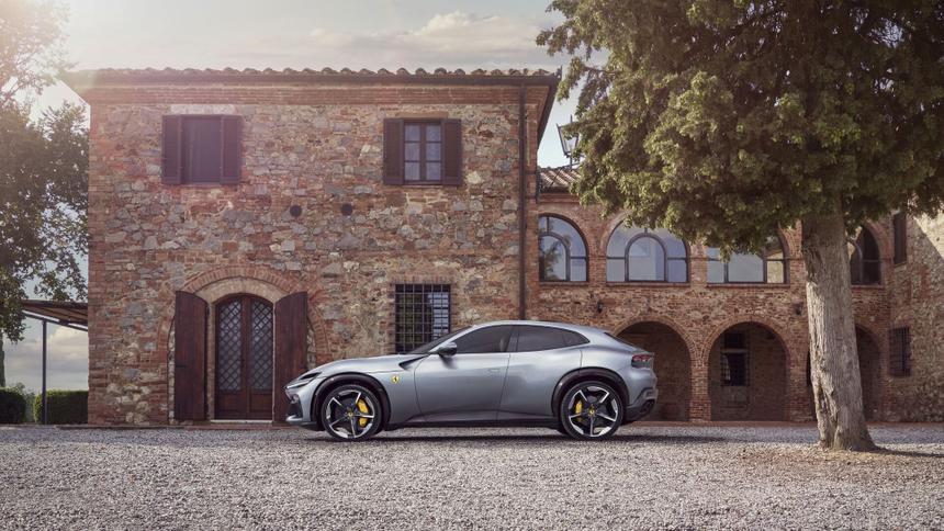 В России начали предлагать Ferrari Purosangue