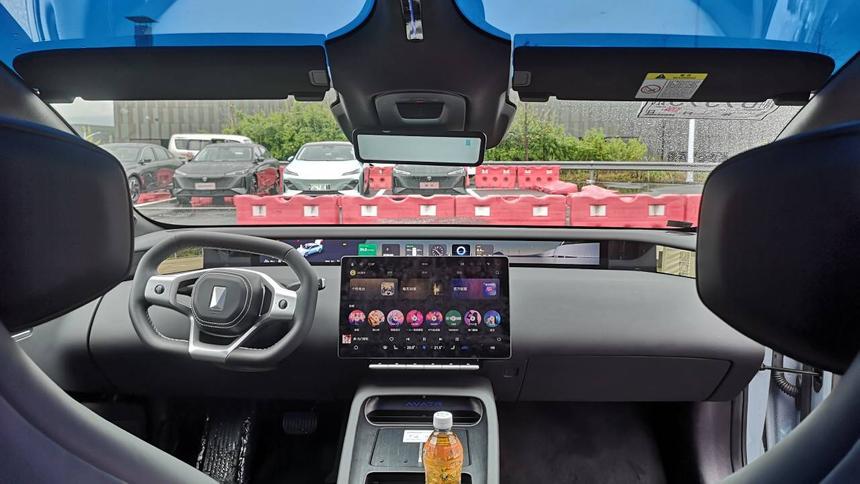 Названы цены на лифтбек Avatr 12, который ждут в РФ