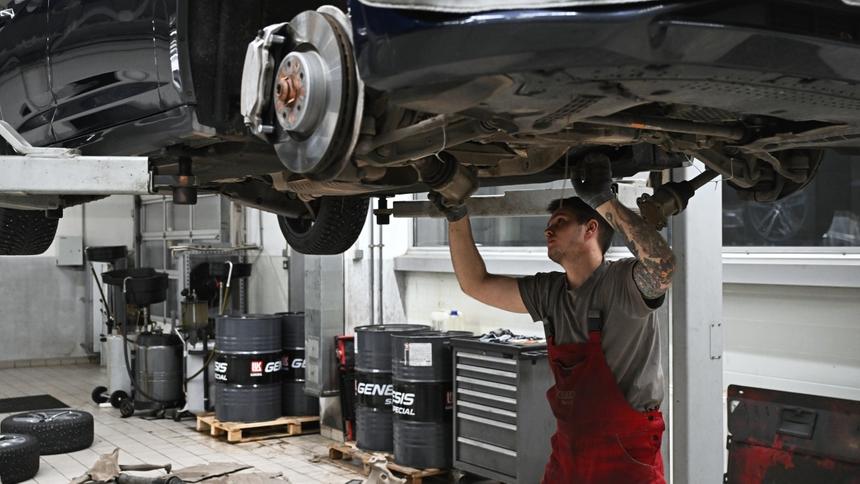 Автолюбители в РФ стали меньше экономить на сервисе