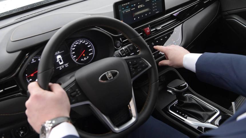 Россияне начинают спокойнее водить автомобиль после 30 лет