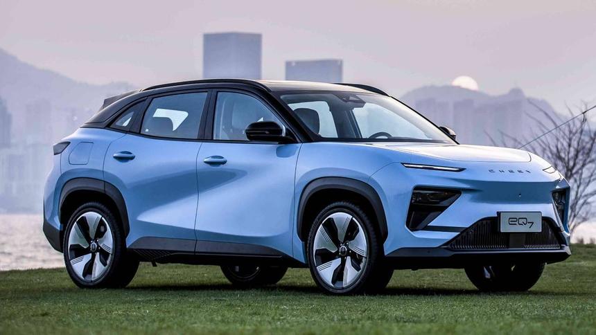 Chery рассекретил две новых модели для России