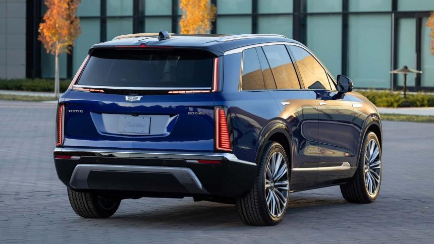 Cadillac показал новый кроссовер, который будут собирать в Китае