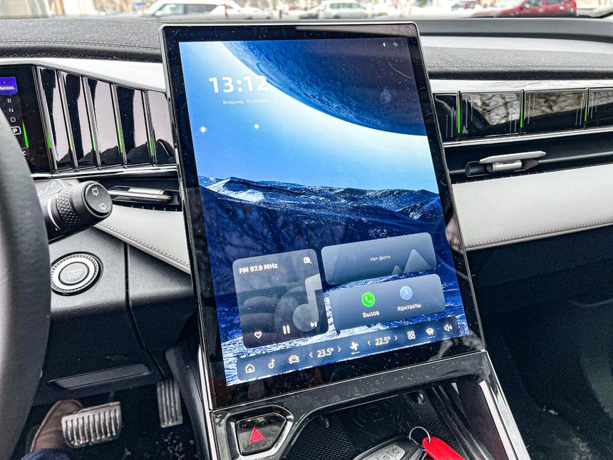 Почему новый Atlas совершенно не похож на другие Geely