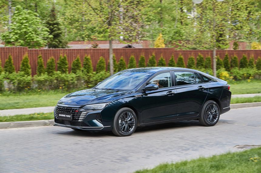 Седан Dongfeng Aeolus Shine Max можно купить со скидкой 500 000 рублей