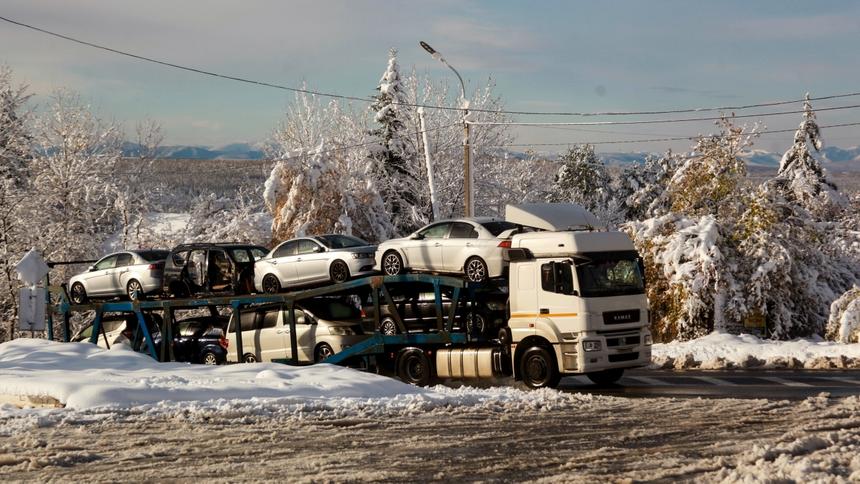 Ввоз автомобилей через тюменскую таможню стал снижаться
