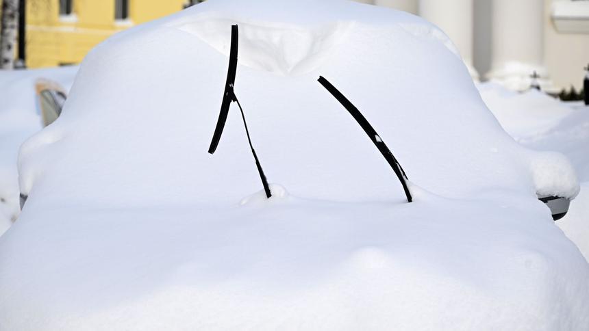 Эксперт назвал предметы, которые зимой опасно оставлять в автомобиле