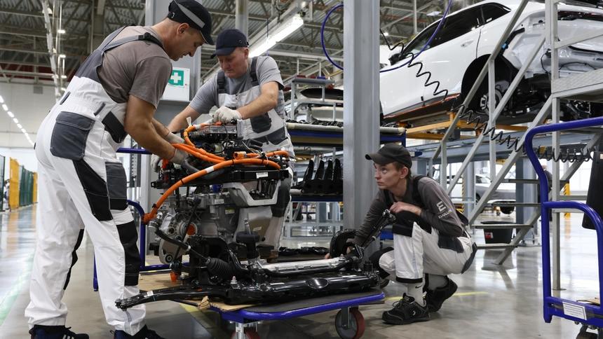 В Киргизии приступили к постройке первого автозавода