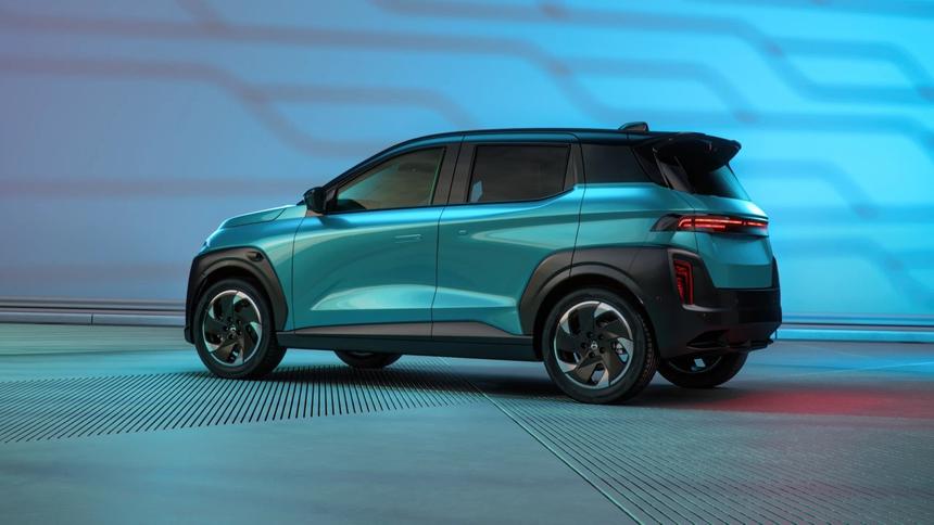 Электрокары «Атом» начали выезжать на дороги