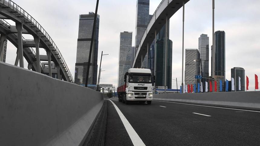 Грузовики с автопилотом хотят выпустить на ЦКАД