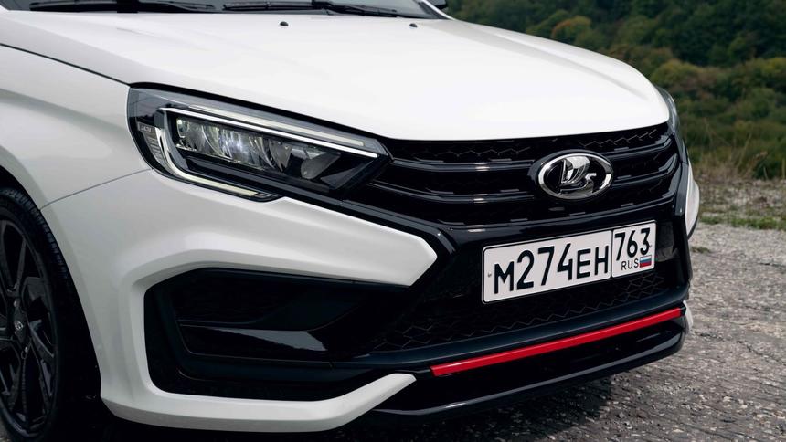 На Lada Vesta появится автопилот