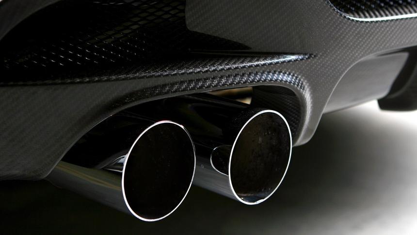 Люди, которым нравятся громкие автомобили, могут быть садистами или психопатами