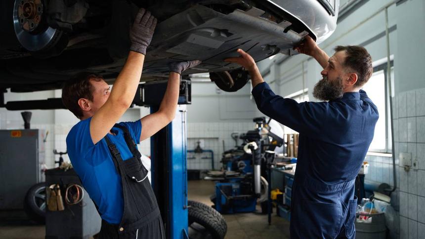 Раскрыто, сколько россияне потратили в автосервисах