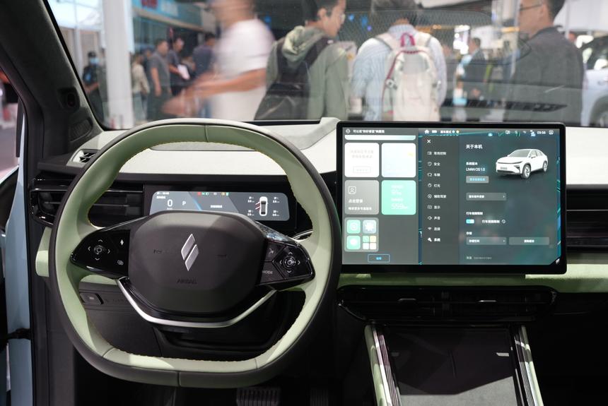 Livan выпустил заднеприводный кроссовер Huntlight MAX