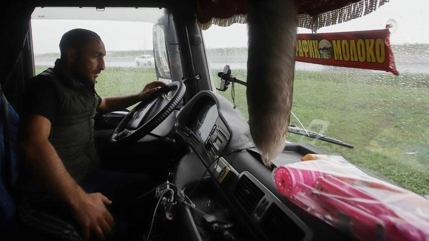 Названы зарплаты российских дальнобойщиков