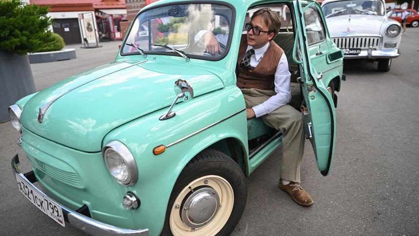 Водителям объяснили, может ли продуть через открытое окно