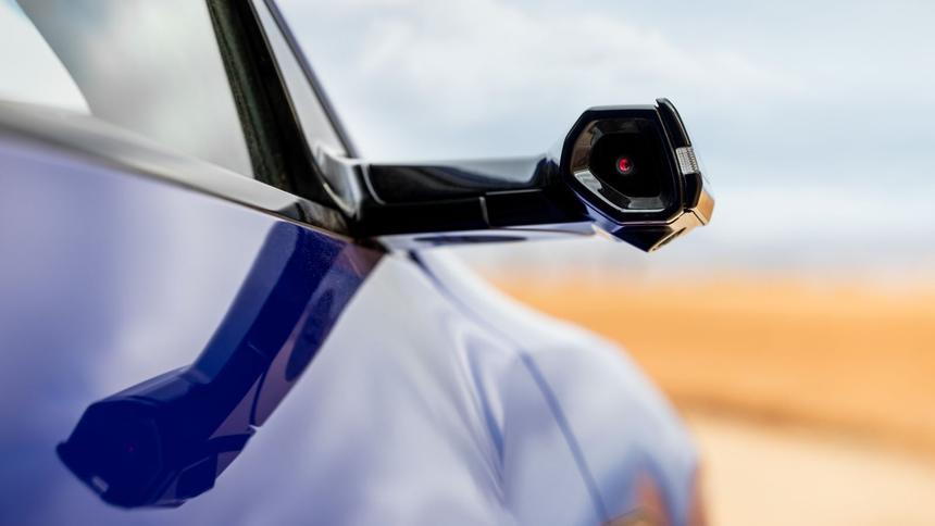 Apple предлагает заменить зеркала заднего вида на камеры