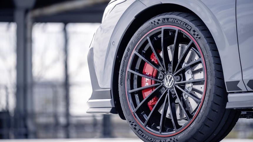 Россиян больше интересует VW, чем BMW и Mercedes-Benz