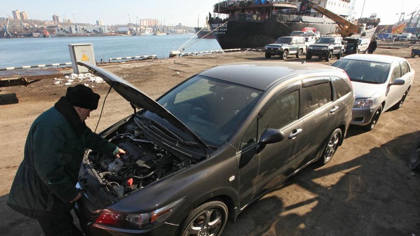 За 7 месяцев через Приморье в Россию попало 144 000 машин