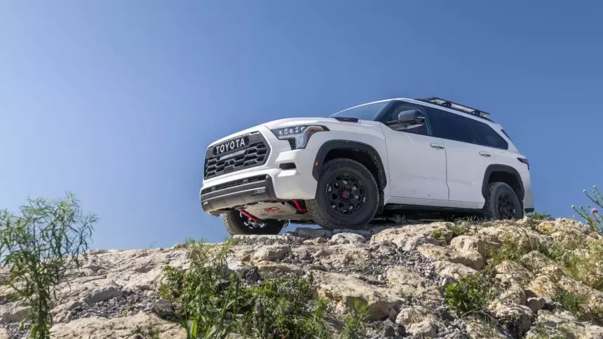 В России продаётся один из лучших внедорожников Toyota
