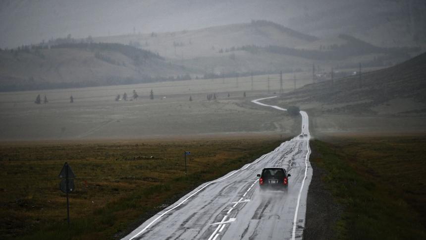 В Госавтоинспекции напомнили о правилах в дальних поездках