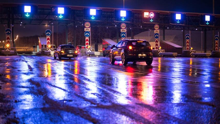 Чекистам и военным разрешат бесплатно ездить по скоростным трассам