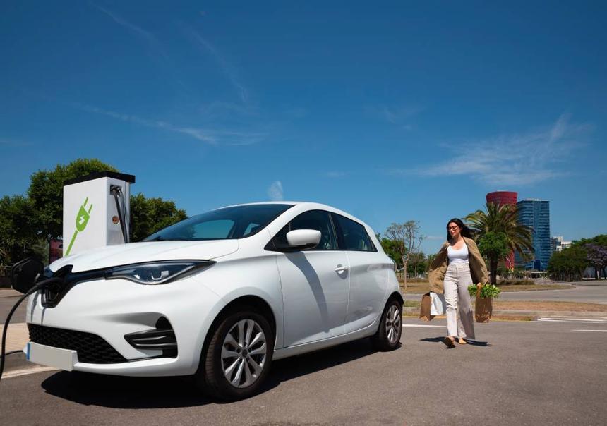 Всё меньше американцев верит в экологичность электромобилей