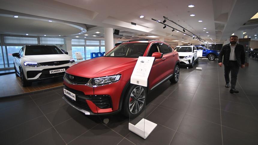 Россиян призывают срочно покупать новые автомобили