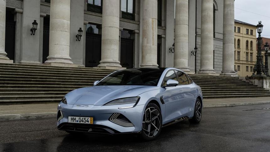 Почти 70% мировых продаж электромобилей приходится на китайские марки