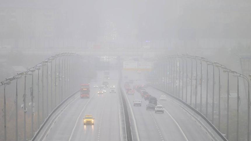 Водителям объяснили, как безопасно ездить в туман
