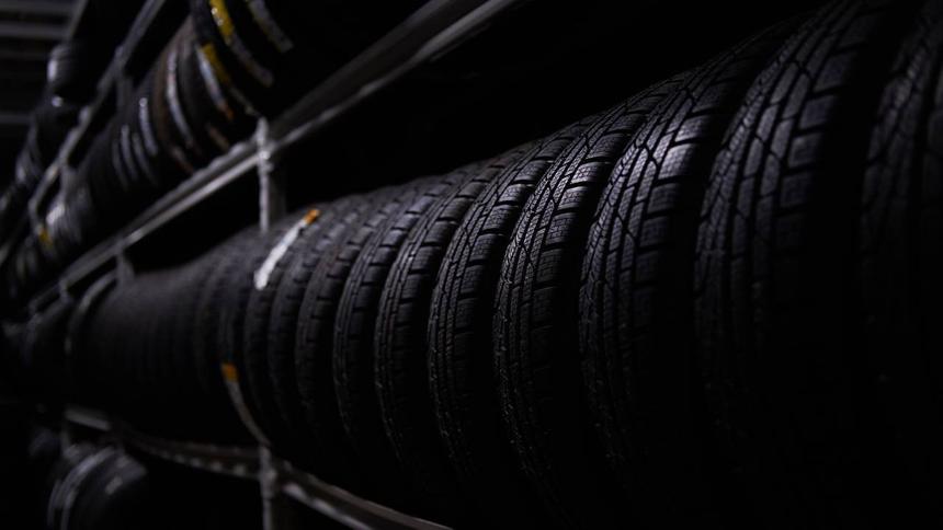 Четыре причины немедленно выбросить зимние шины