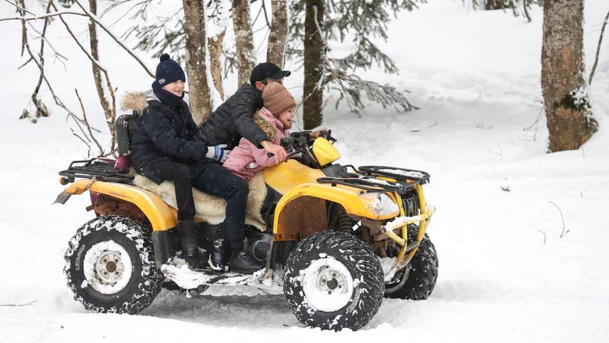 Подросткам запретят продавать бензин