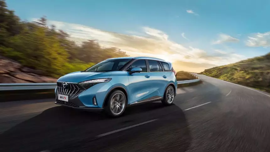 Исчезающий вид: какие минивэны доступны россиянам