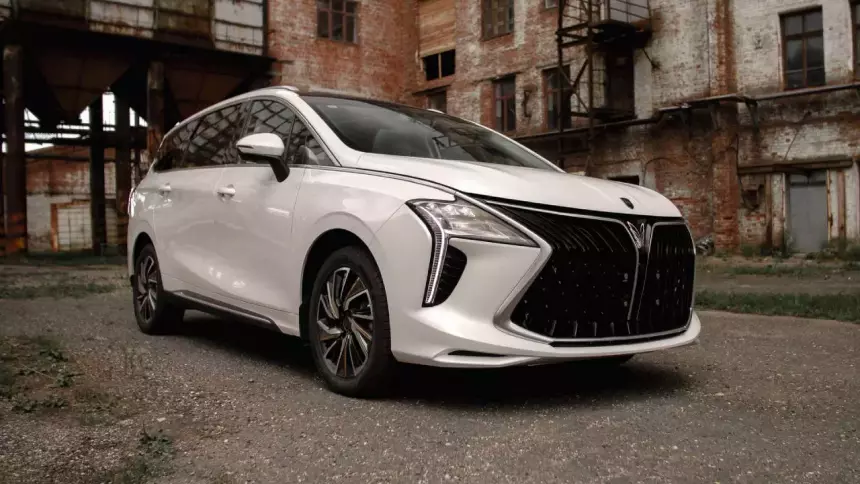 Исчезающий вид: какие минивэны доступны россиянам